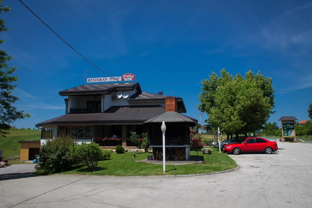 Restaurant Rooms Pino Slunj Eksteriør bilde