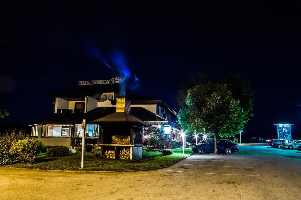 Restaurant Rooms Pino Slunj Eksteriør bilde